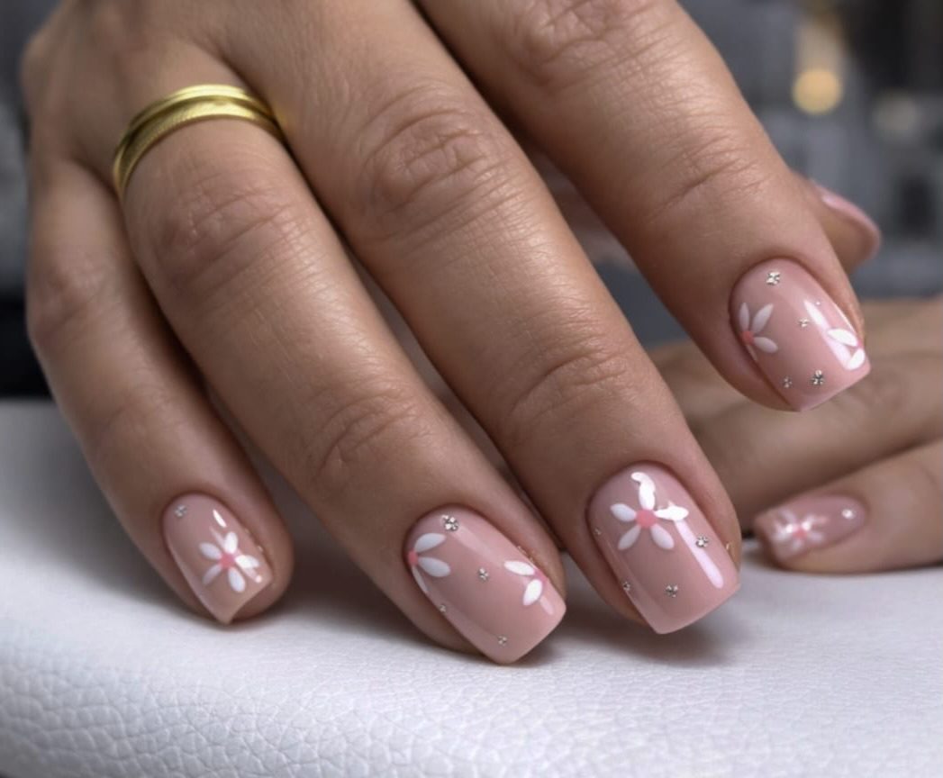 Manicura + Esmaltado semipermanente